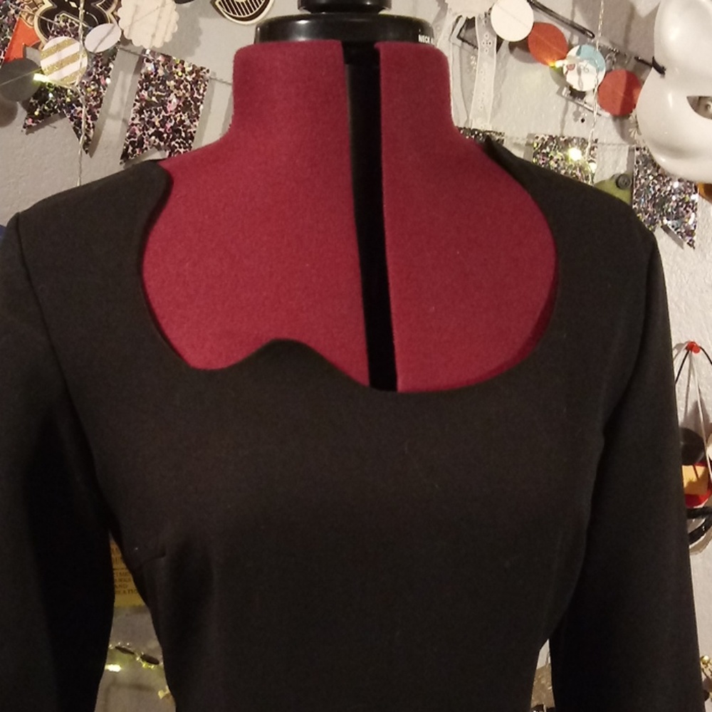 The Perfect Little Black Dress (12) - Picture 2 of 2